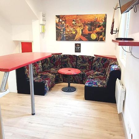 05 - Tres Joli 3 Pieces Neuf 2 Chambres, Logement Tout Equipe Pour 1 A 4 Personnes Maximum, Vue Sur Jardin Avec Parking Privatif, Grand Fourgon Possible, Tout Le Linge De Maison Est Fourni Annesse-et-Beaulieu المظهر الخارجي الصورة