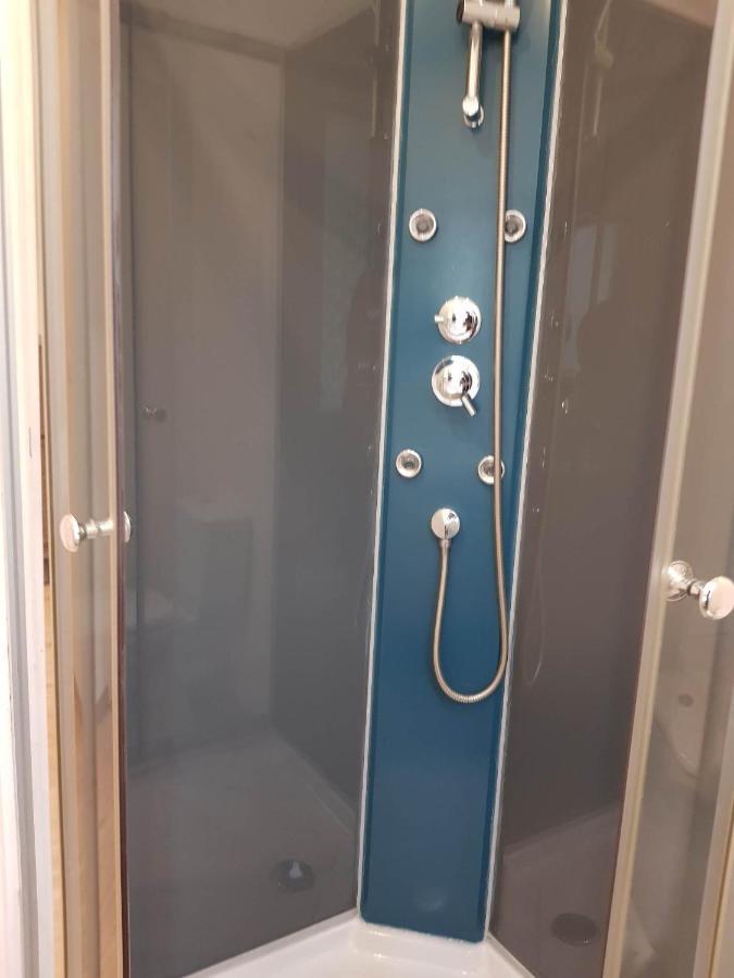 05 - Tres Joli 3 Pieces Neuf 2 Chambres, Logement Tout Equipe Pour 1 A 4 Personnes Maximum, Vue Sur Jardin Avec Parking Privatif, Grand Fourgon Possible, Tout Le Linge De Maison Est Fourni Annesse-et-Beaulieu المظهر الخارجي الصورة