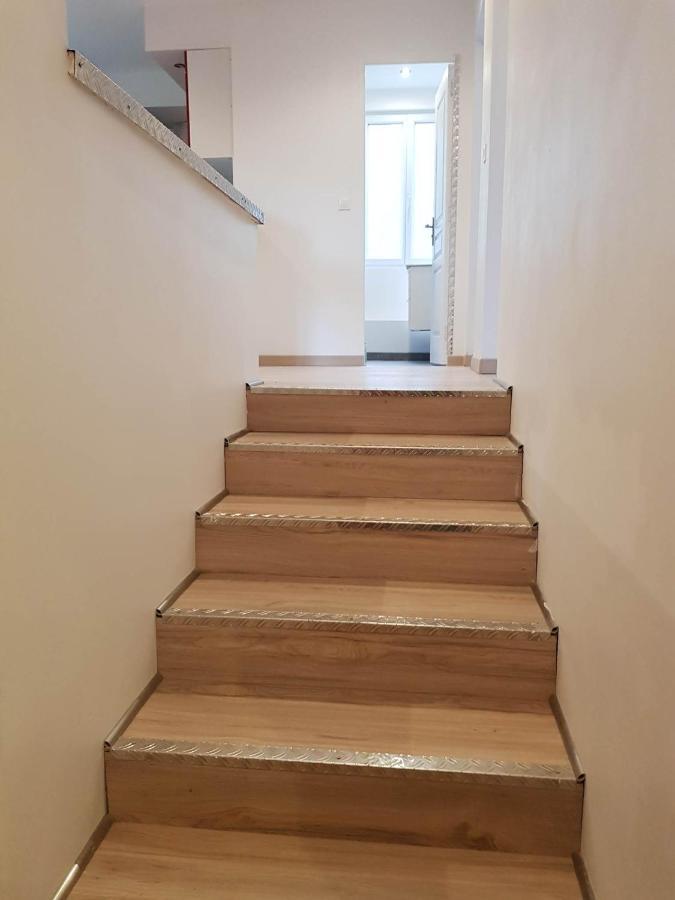05 - Tres Joli 3 Pieces Neuf 2 Chambres, Logement Tout Equipe Pour 1 A 4 Personnes Maximum, Vue Sur Jardin Avec Parking Privatif, Grand Fourgon Possible, Tout Le Linge De Maison Est Fourni Annesse-et-Beaulieu المظهر الخارجي الصورة