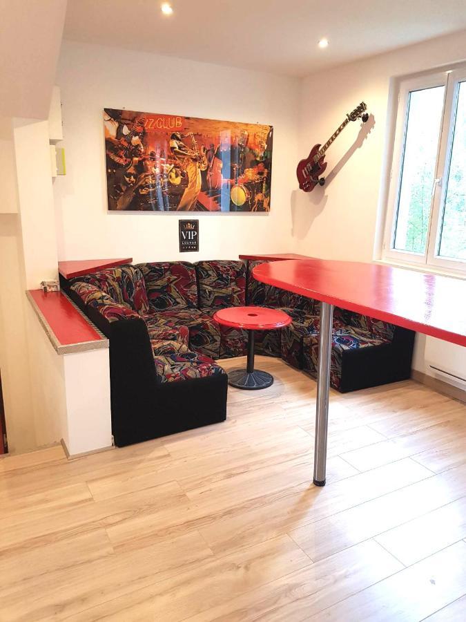 05 - Tres Joli 3 Pieces Neuf 2 Chambres, Logement Tout Equipe Pour 1 A 4 Personnes Maximum, Vue Sur Jardin Avec Parking Privatif, Grand Fourgon Possible, Tout Le Linge De Maison Est Fourni Annesse-et-Beaulieu المظهر الخارجي الصورة
