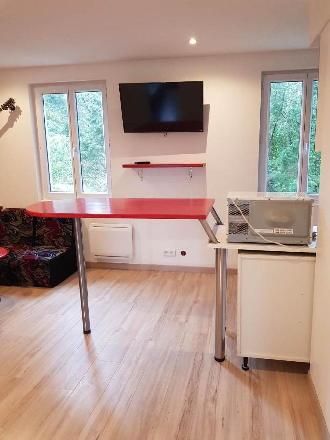 05 - Tres Joli 3 Pieces Neuf 2 Chambres, Logement Tout Equipe Pour 1 A 4 Personnes Maximum, Vue Sur Jardin Avec Parking Privatif, Grand Fourgon Possible, Tout Le Linge De Maison Est Fourni Annesse-et-Beaulieu المظهر الخارجي الصورة