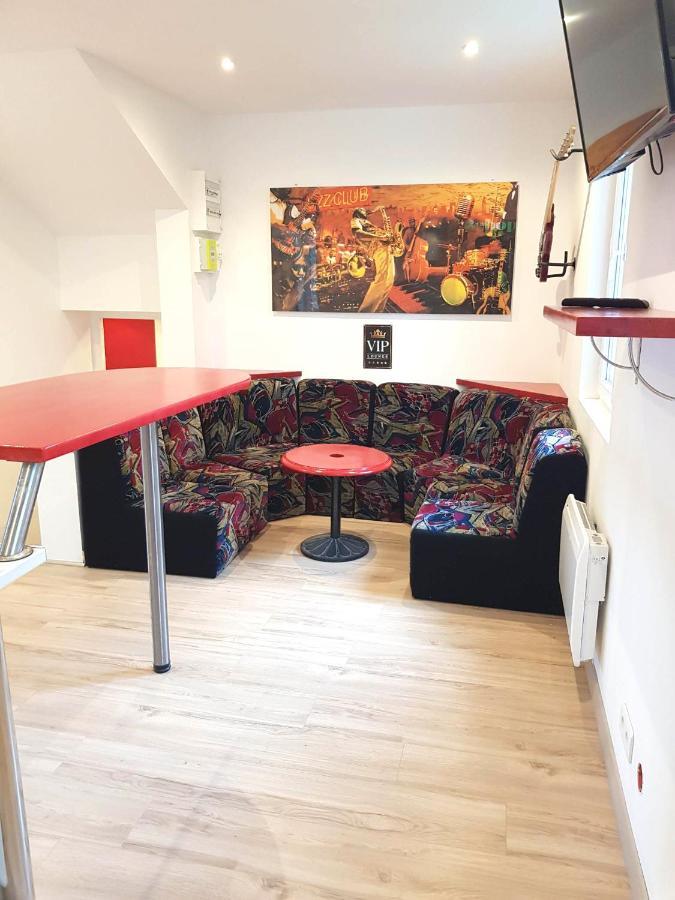05 - Tres Joli 3 Pieces Neuf 2 Chambres, Logement Tout Equipe Pour 1 A 4 Personnes Maximum, Vue Sur Jardin Avec Parking Privatif, Grand Fourgon Possible, Tout Le Linge De Maison Est Fourni Annesse-et-Beaulieu المظهر الخارجي الصورة